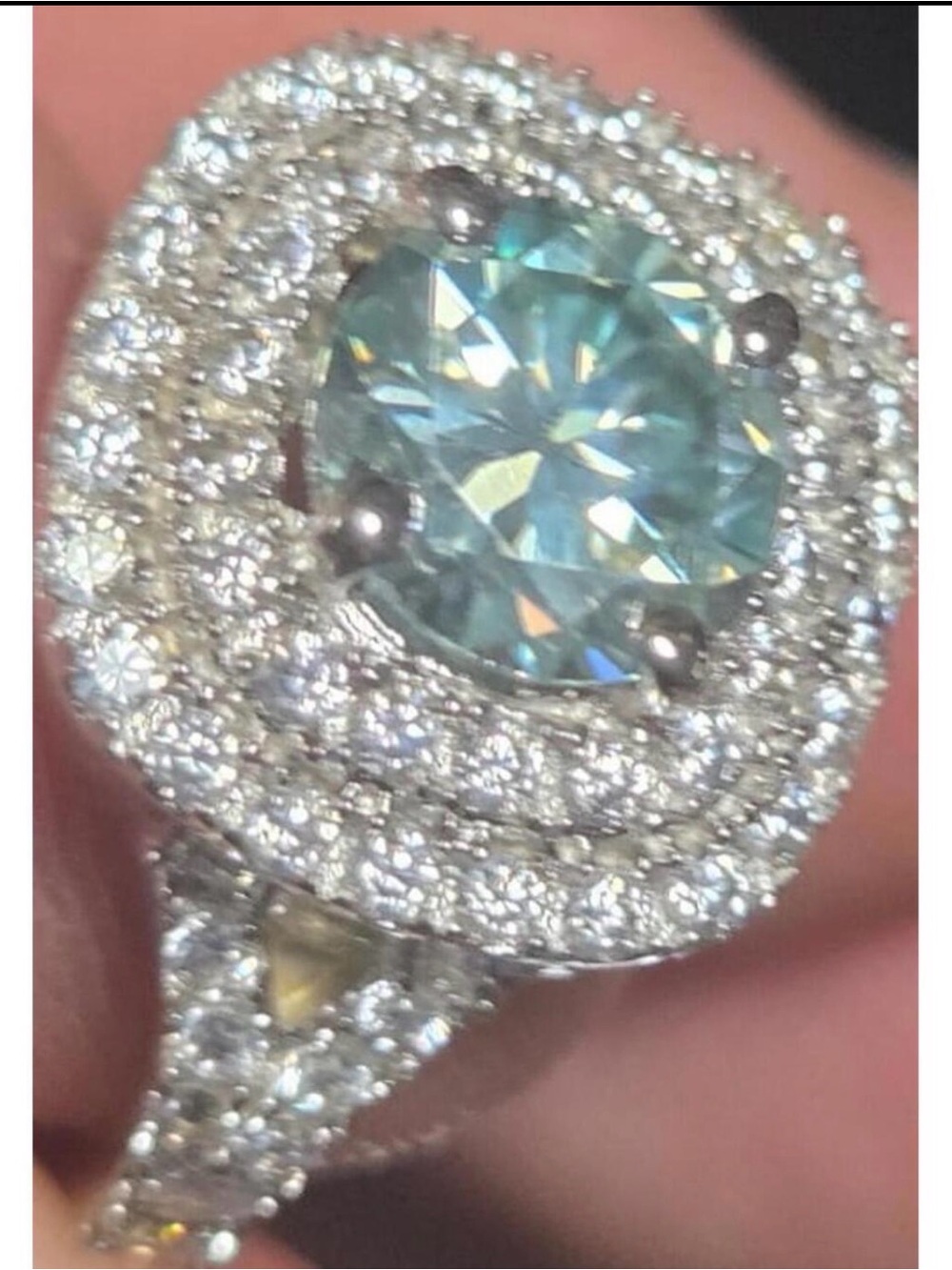 Stunning! New 1 Ct. Solitare blue diamond white Moissanite Diamonds! Ring size 6